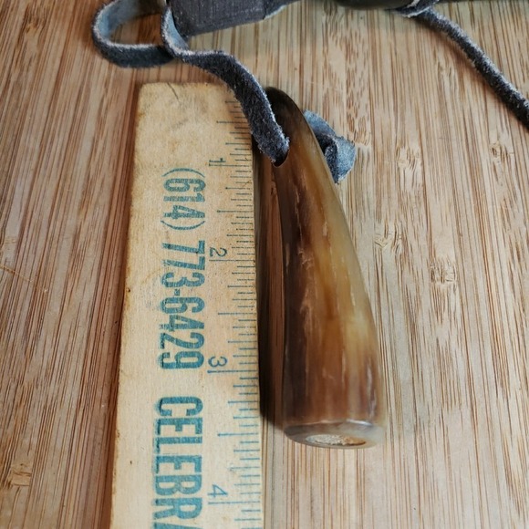 Vtg THE CHEROKEES 3 Pc 11" Powder Horn & Measurer w/Leather Strap & Wood Plug - Picture 4 of 16